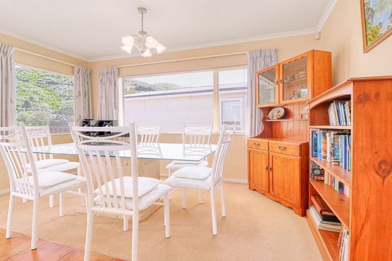 Photo of property in 102a Parkvale Road, Karori, Wellington, 6012