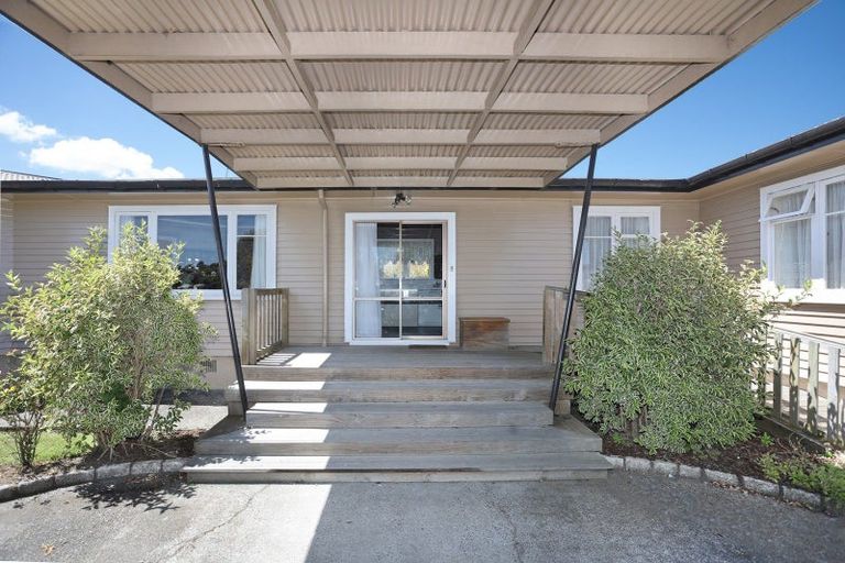 Photo of property in 19 Ingham Street, Halcombe, Feilding, 4779