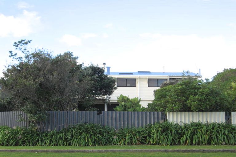 Photo of property in 40 Paku Drive, Tairua, 3508