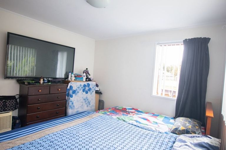 Photo of property in 4 Adel Place, Weymouth, Auckland, 2103