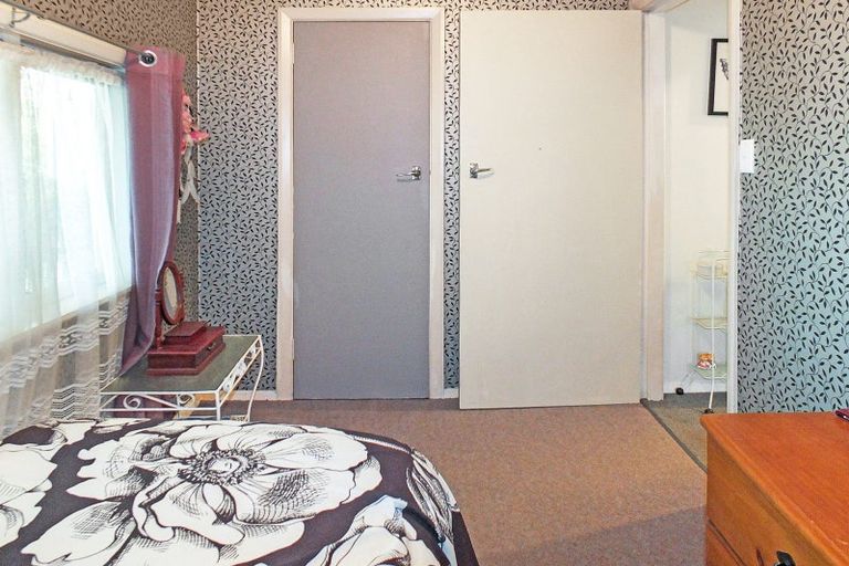 Photo of property in 18 Brown Terrace, Foxton Beach, Foxton, 4815