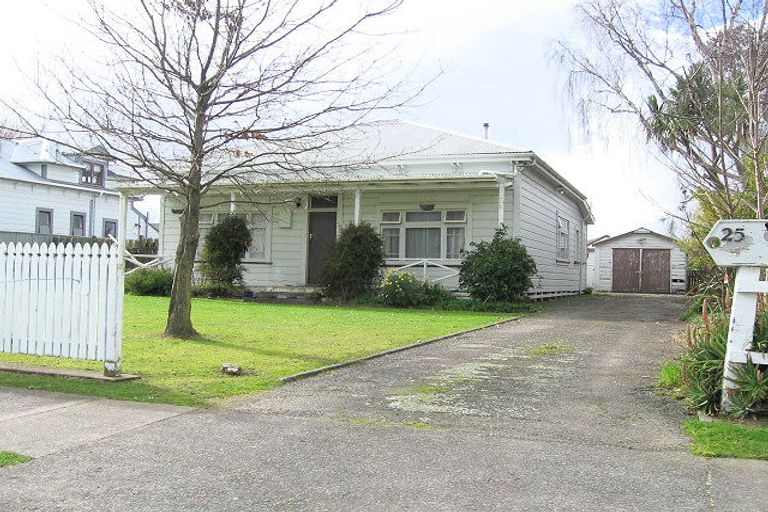 Photo of property in 25 Derby Street, Feilding, 4702