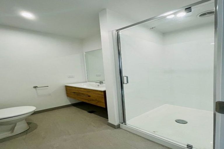 Photo of property in 79 Huri Street, Mangere Bridge, Auckland, 2022