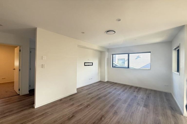 Photo of property in 30c Durham Street, Te Atatu Peninsula, Auckland, 0610