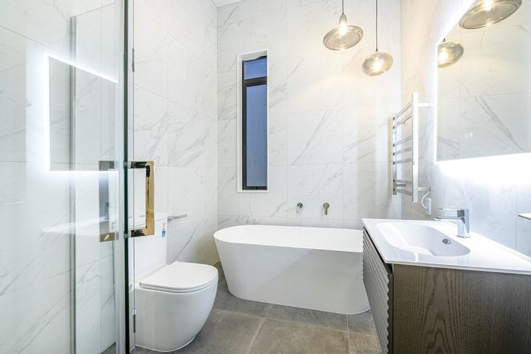 Photo of property in 2 Skua Road, Hobsonville, Auckland, 0616