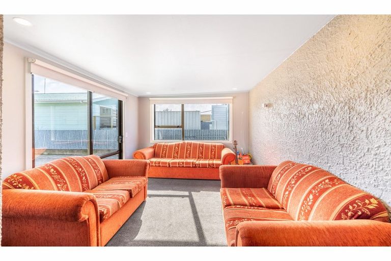 Photo of property in 235 Princes Street, Strathern, Invercargill, 9812