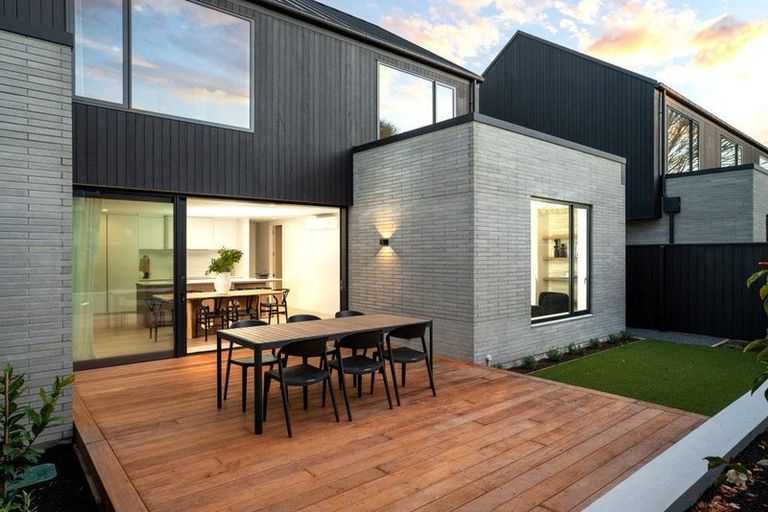 Photo of property in 15 Browns Road, St Albans, Christchurch, 8014