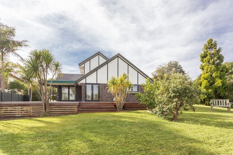Photo of property in 2/6 Venus Place, Half Moon Bay, Auckland, 2012