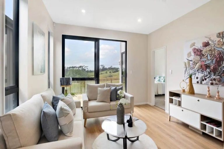 Photo of property in 34 Paretao Street, Massey, 0614