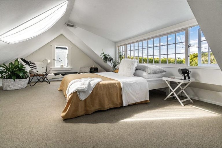 Photo of property in 27 Rutland Road, Stanley Point, Auckland, 0624