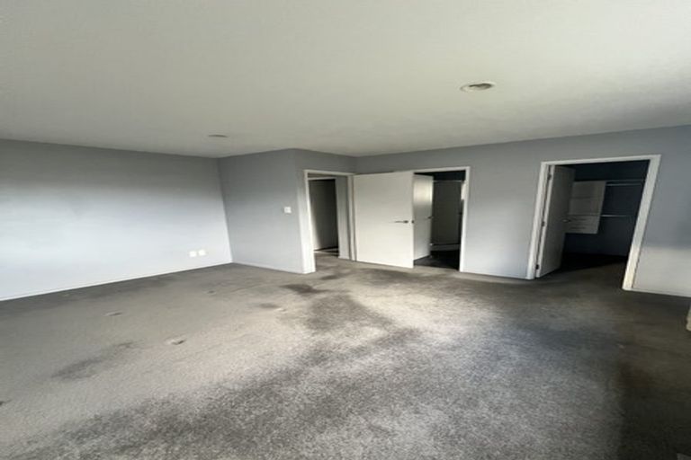 Photo of property in 71a Buscomb Avenue, Henderson, Auckland, 0610