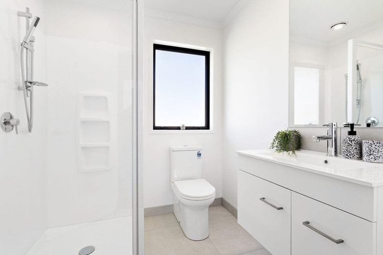 Photo of property in 20 Taupata Lane, Helensville, 0800