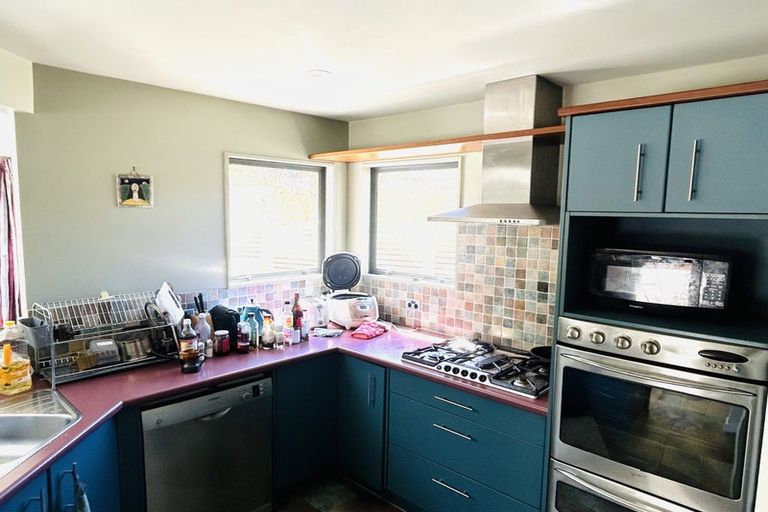 Photo of property in 12a Redwood Avenue, Tawa, Wellington, 5028