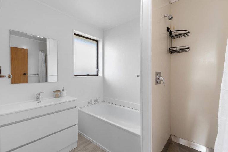 Photo of property in 6 Amber Lane, Melville, Hamilton, 3206