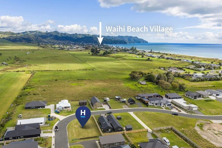 Photo of property in 52 Reel Road, Waihi Beach, 3611