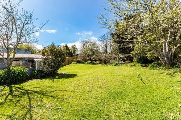 Photo of property in 21 Peel Place, Wainuiomata, Lower Hutt, 5014