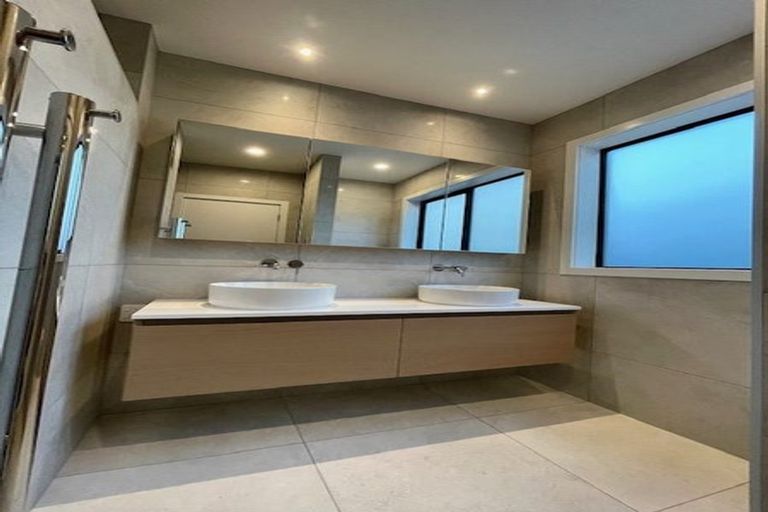 Photo of property in 72 Hugo Shaw Drive, Cambridge, 3434