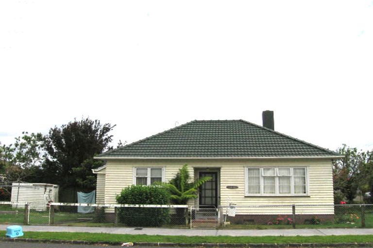 Photo of property in 1 Humariri Street, Point Chevalier, Auckland, 1022