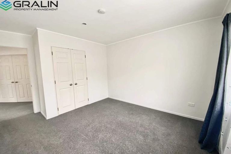 Photo of property in 9 Picasso Drive, West Harbour, Auckland, 0618