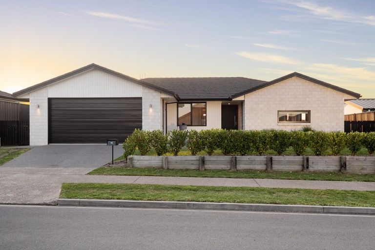 Photo of property in 16 Waghorn Street, Pyes Pa, Tauranga, 3112