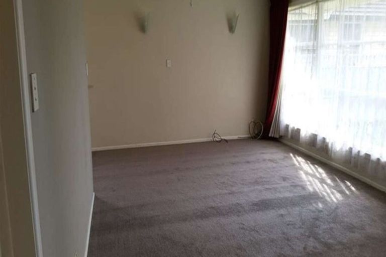 Photo of property in 19a Cutler Street, New Lynn, Auckland, 0600