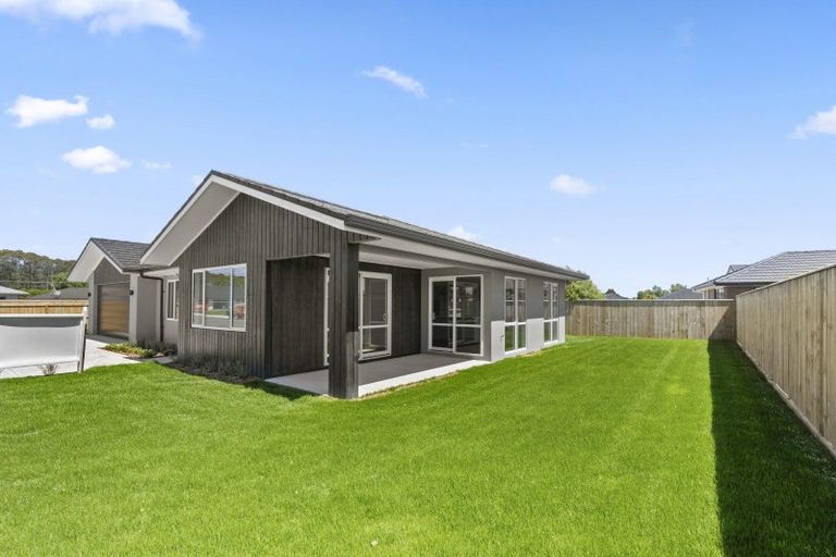 Photo of property in 9 Oak Place, Levin, 5510