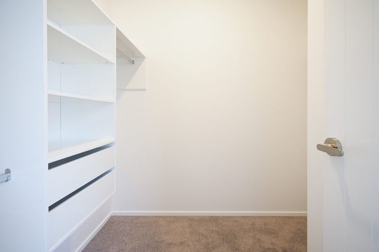 Photo of property in 10a Tirimoana Road, Te Atatu South, Auckland, 0602