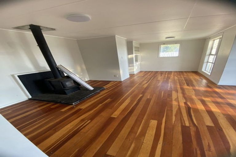 Photo of property in 1/12 Citril Place, Red Hill, Papakura, 2110