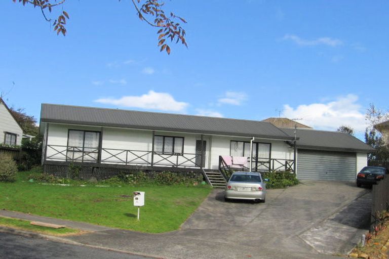 Photo of property in 20 Sikkim Crescent, Clover Park, Auckland, 2019