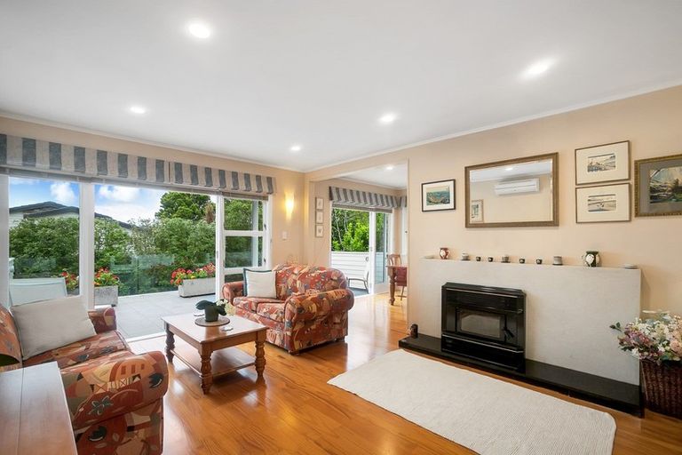 Photo of property in 9a Matata Street, Blockhouse Bay, Auckland, 0600