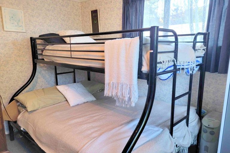 Photo of property in 13 Scotswood Street, Waikaia, 9778