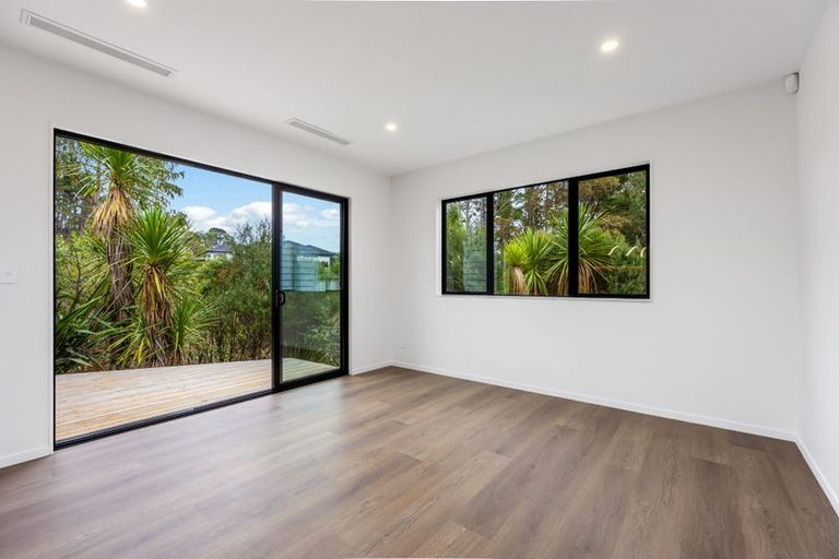 Photo of property in 3 Tagish Way, Orewa, 0931