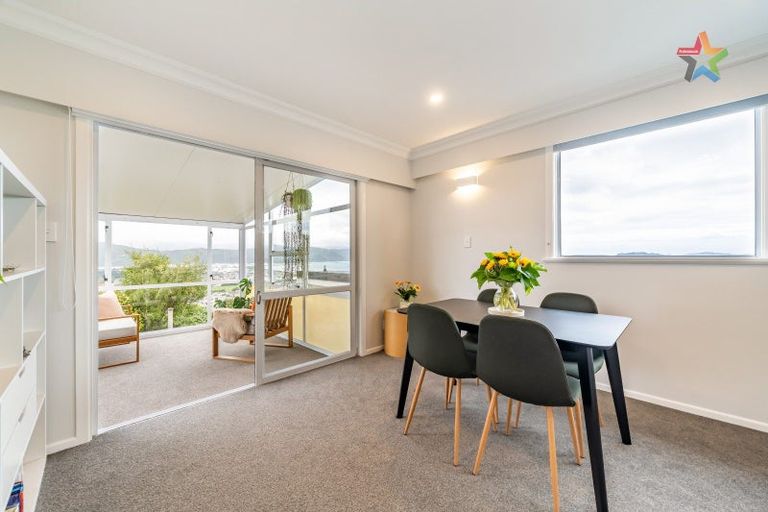 Photo of property in 4/30 London Road, Korokoro, Lower Hutt, 5012