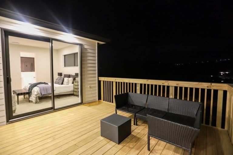 Photo of property in 32 Bine Crescent, Orewa, 0931