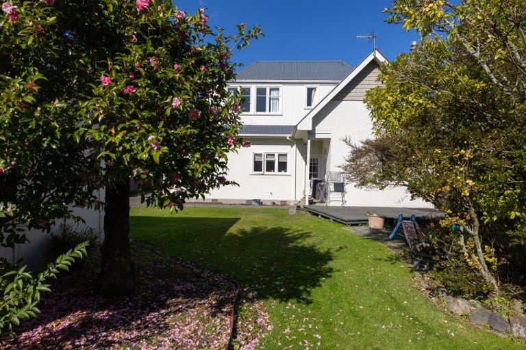 Photo of property in 71 Te Awe Awe Street, Hokowhitu, Palmerston North, 4410