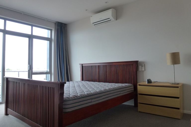 Photo of property in 2/4 Reads Quay, Gisborne, 4010