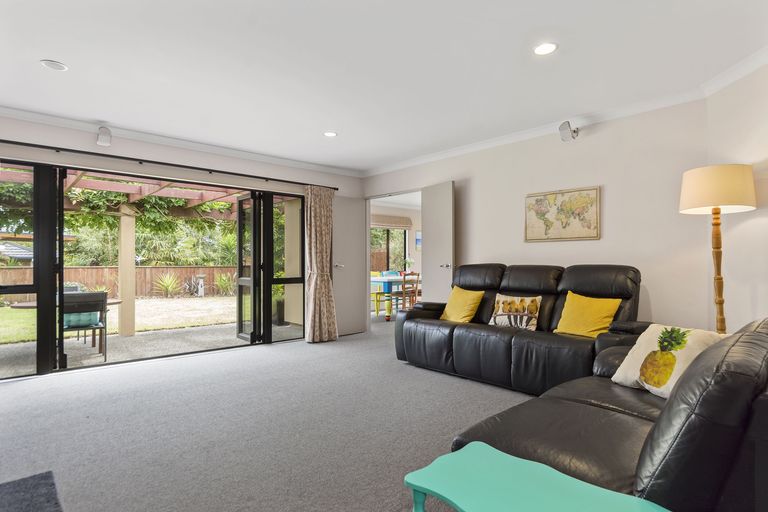 Photo of property in 90 Rowesdale Drive, Ohauiti, Tauranga, 3112