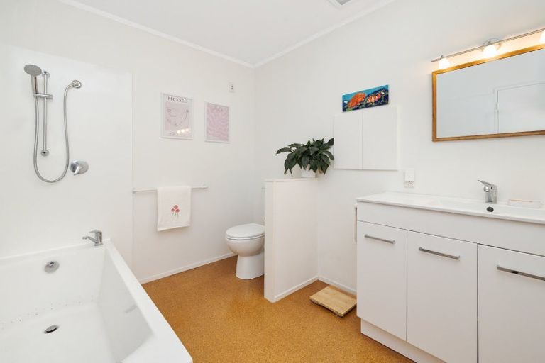 Photo of property in 5 Holmburn Street, Welcome Bay, Tauranga, 3112