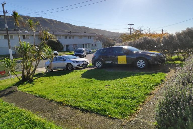 Photo of property in 29 Roberts Street, Tawa, Wellington, 5028