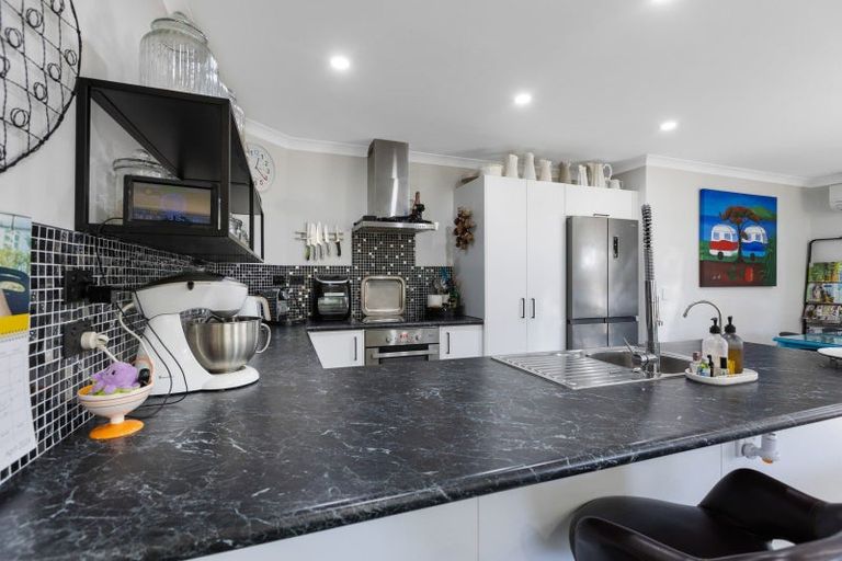 Photo of property in 67a Queen Street, Waitara, 4320