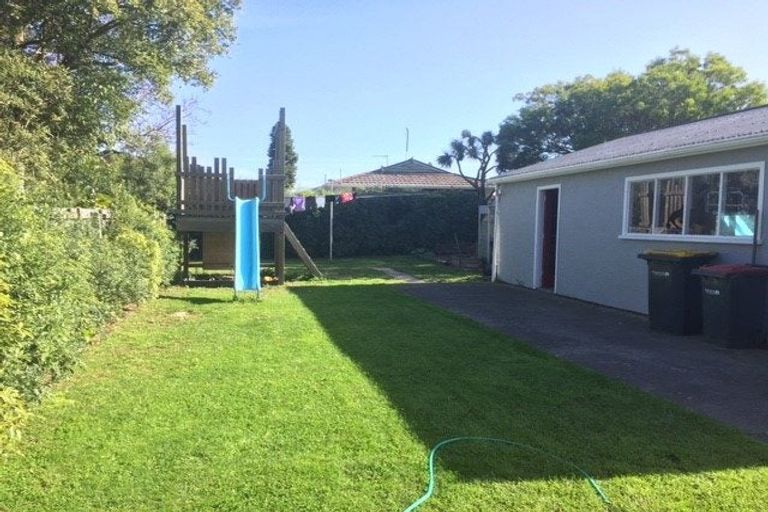 Photo of property in 282 Keyes Road, New Brighton, Christchurch, 8083