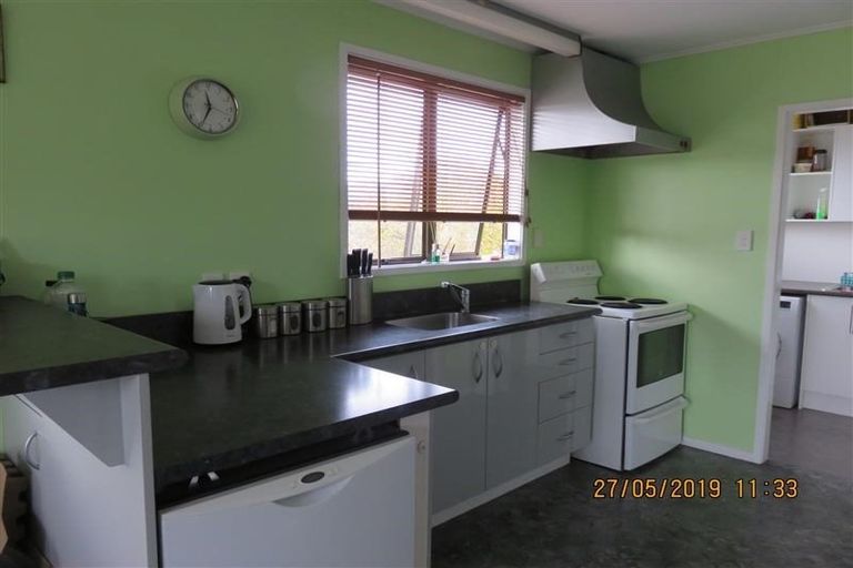 Photo of property in 114 Weatherly Road, Torbay, Auckland, 0630