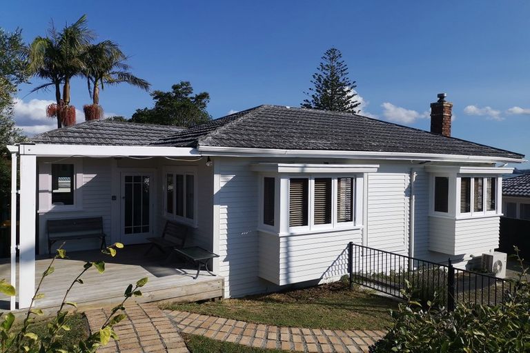 Photo of property in 36 Esmonde Road, Takapuna, Auckland, 0622