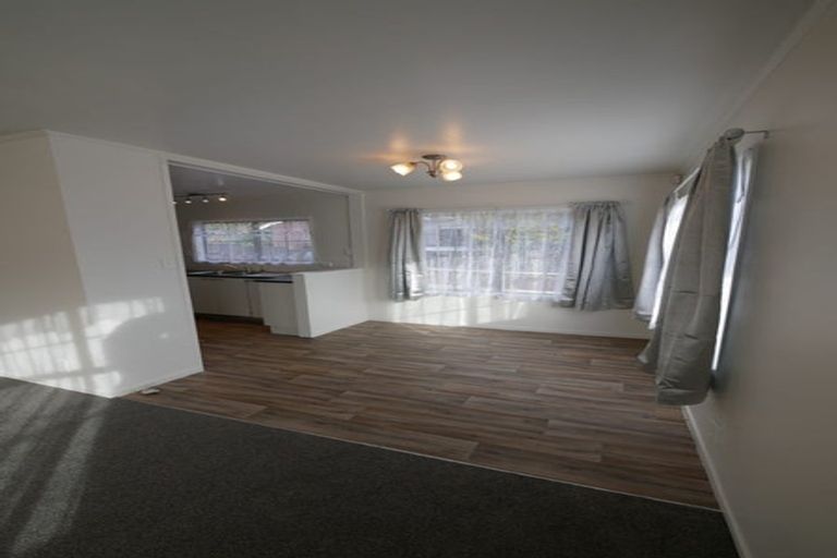 Photo of property in 16 Hoylake Place, Wattle Downs, Auckland, 2103