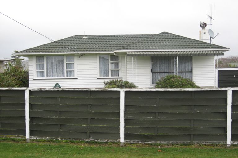 Photo of property in 622 Queen Street East, Levin, 5510