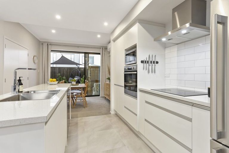 Photo of property in 7 Sacred Kingfisher Road, Hobsonville, Auckland, 0616