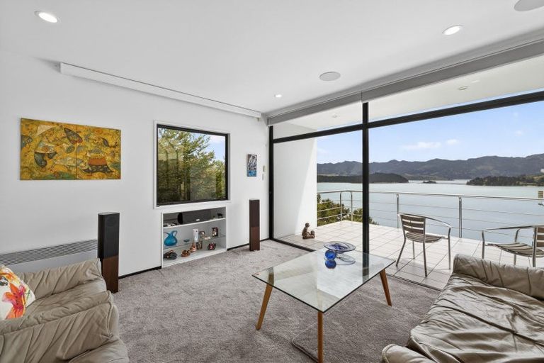 Photo of property in 29 Bayview Road, Charteris Bay, Lyttelton, 8971
