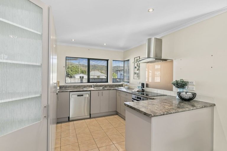 Photo of property in 97a Rata Street, Naenae, Lower Hutt, 5011