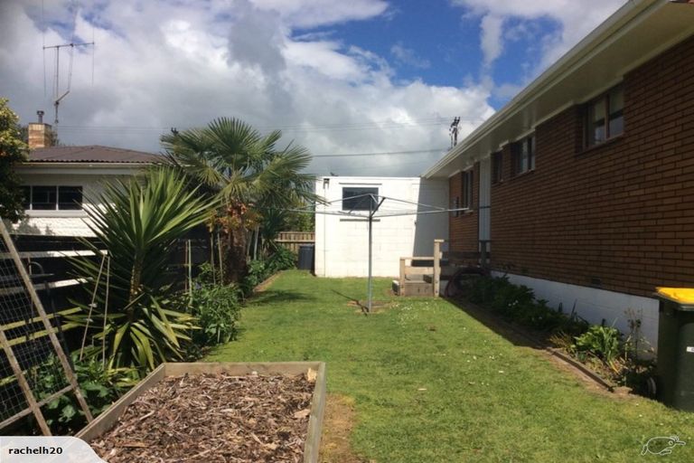 Photo of property in 2/1151 Bank Street, Te Awamutu, 3800