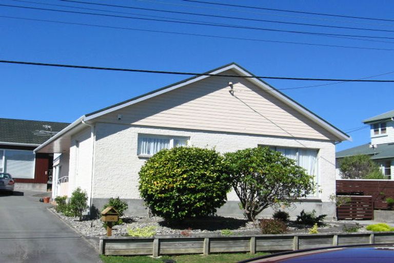 Photo of property in 13a Nicholson Road, Khandallah, Wellington, 6035